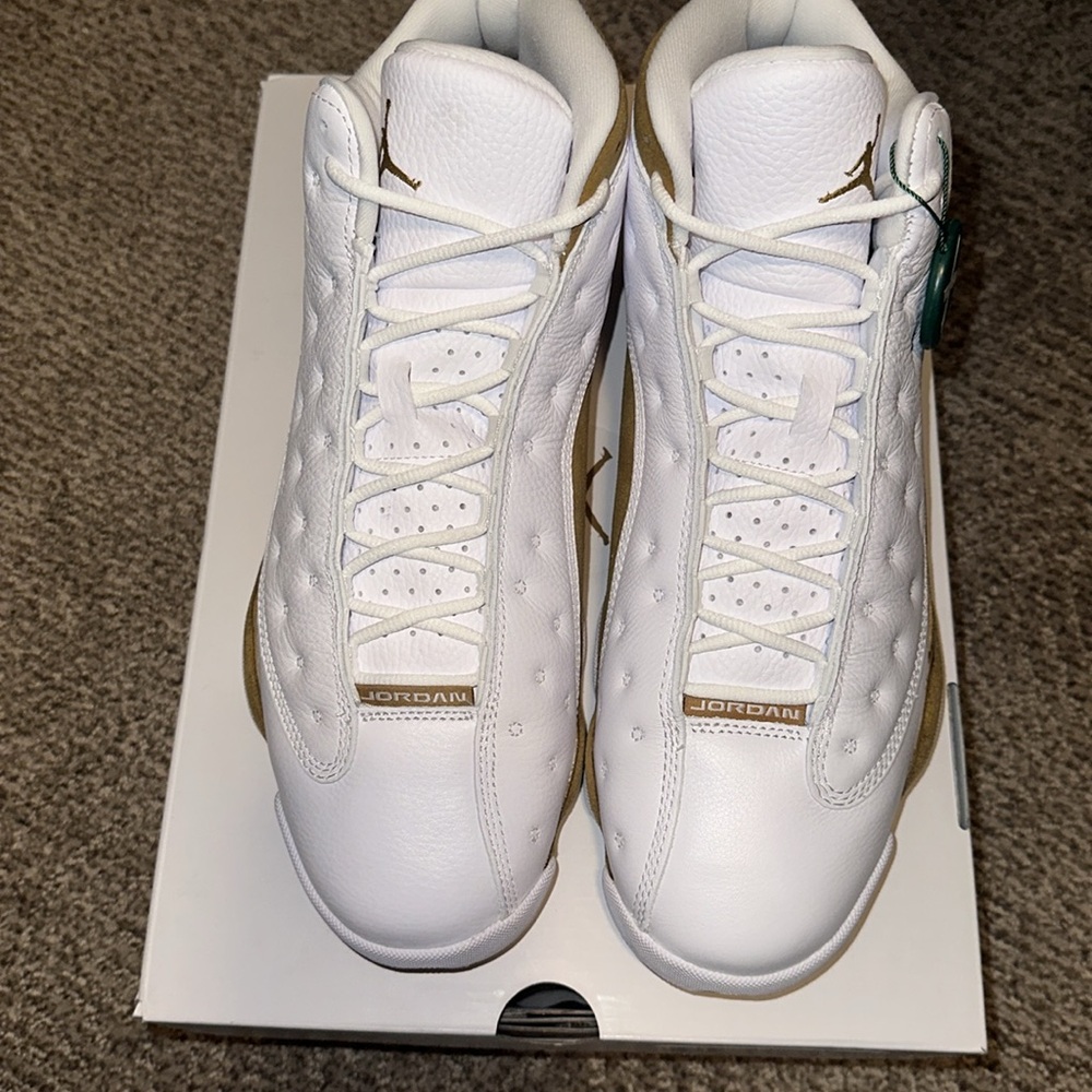 Air Jordan 13 retro size 11 1/2 white/wheat - Picture 9 of 13